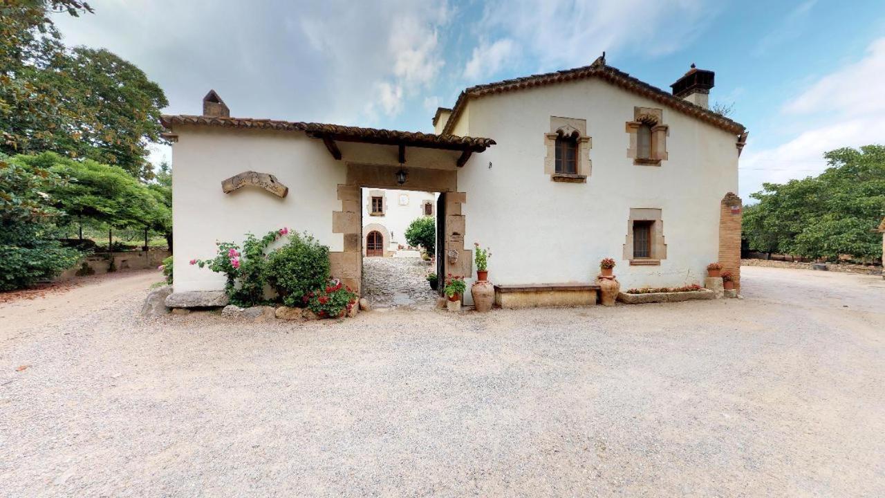 Agroturisme Can Burgues Santa Eulalia de Ronsana Экстерьер фото