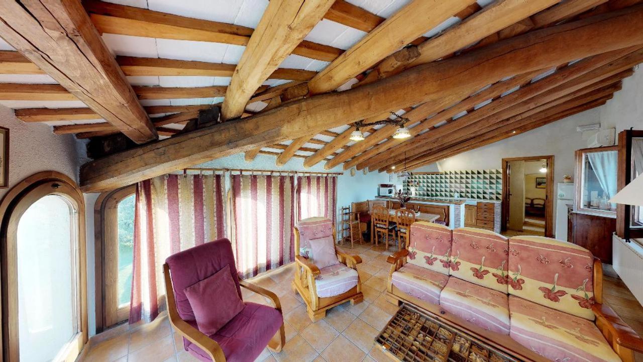 Agroturisme Can Burgues Santa Eulalia de Ronsana Экстерьер фото