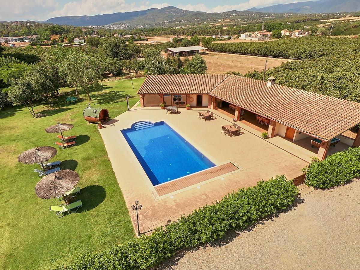 Agroturisme Can Burgues Santa Eulalia de Ronsana Экстерьер фото