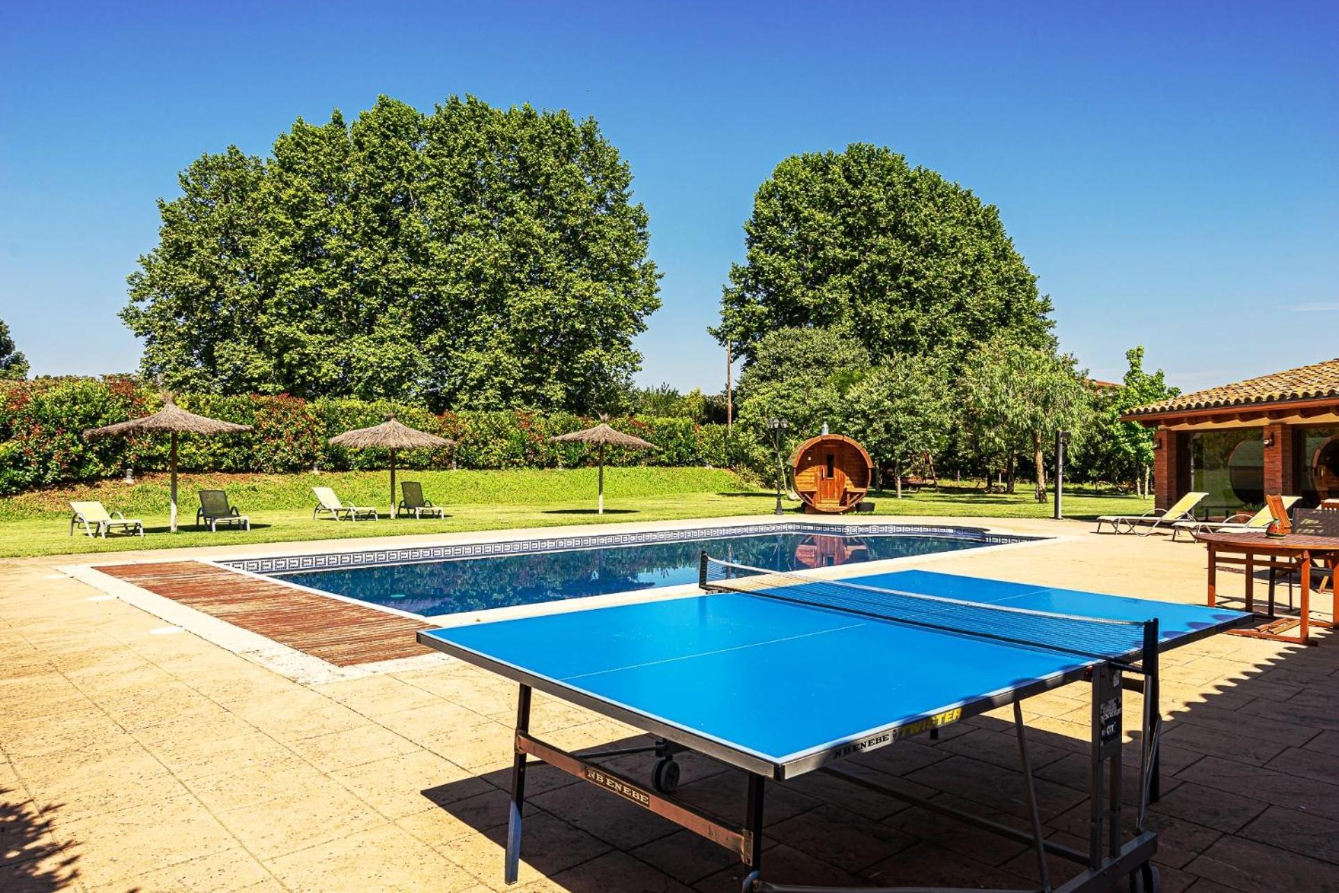 Agroturisme Can Burgues Santa Eulalia de Ronsana Экстерьер фото
