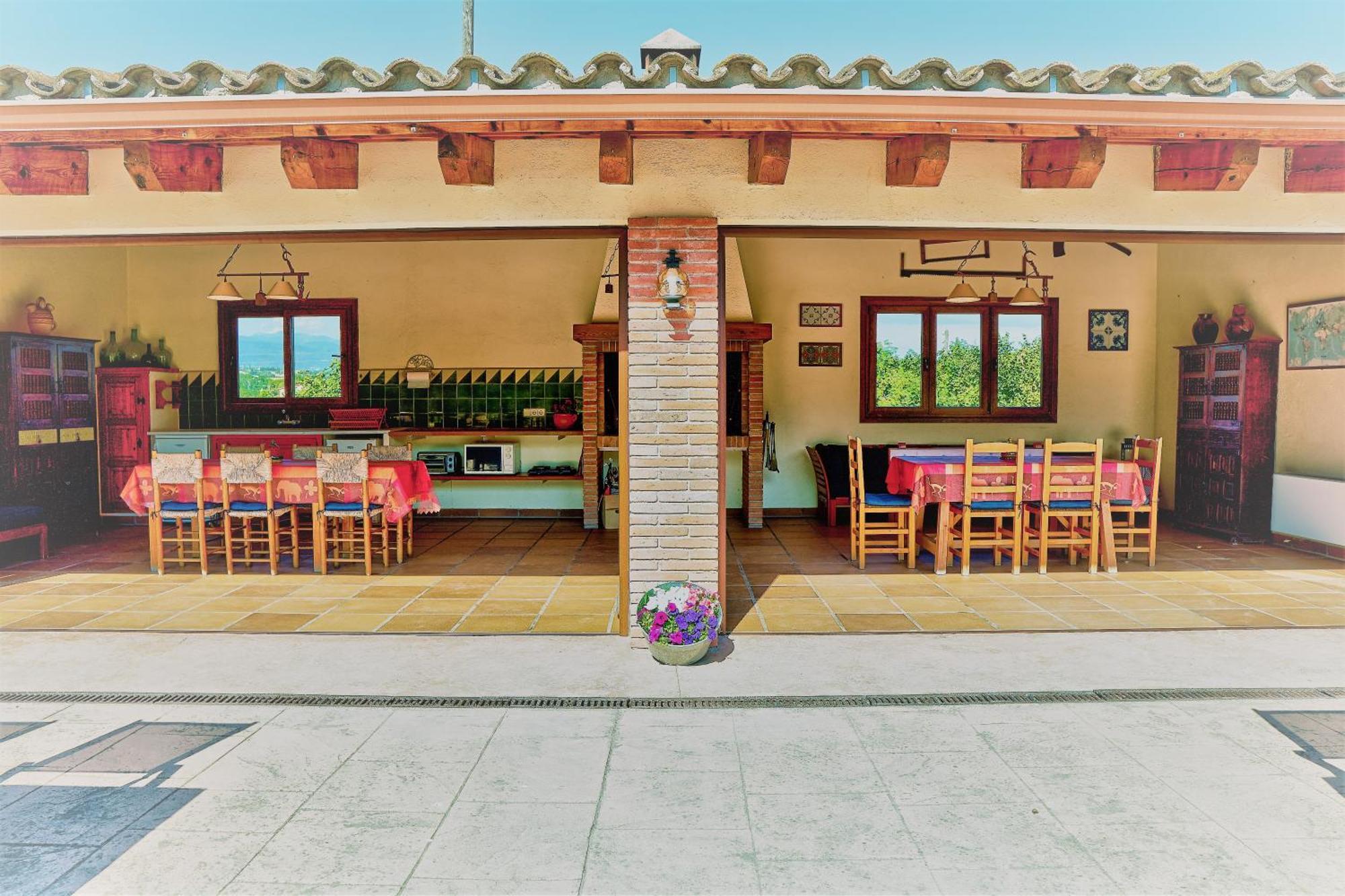 Agroturisme Can Burgues Santa Eulalia de Ronsana Экстерьер фото