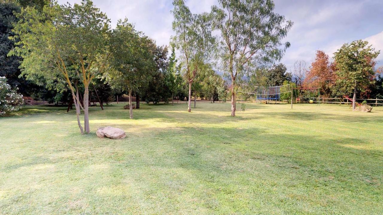 Agroturisme Can Burgues Santa Eulalia de Ronsana Экстерьер фото